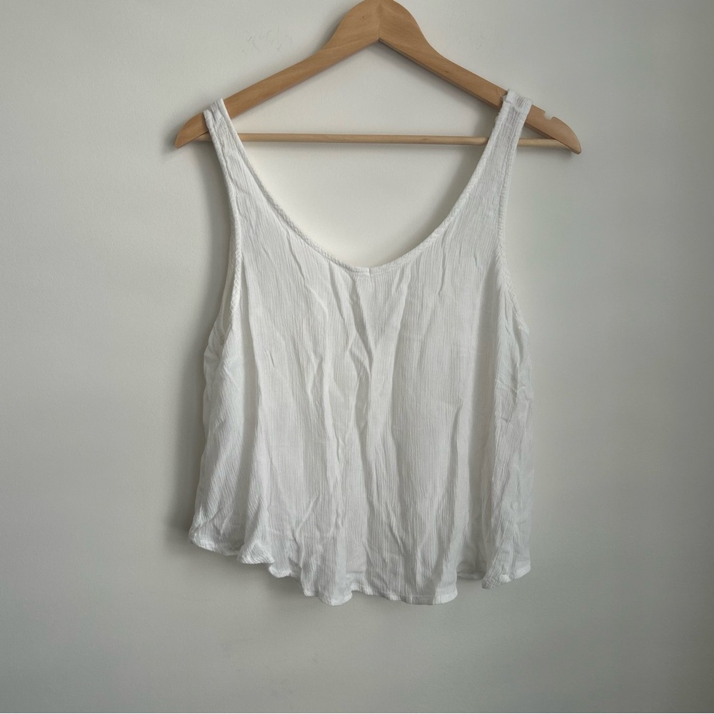 Abercrombie & Fitch White Flowy Crinkle Tank Top